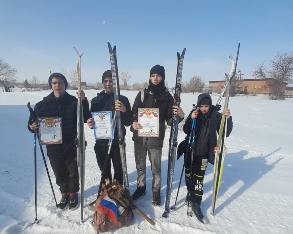 XXXII районных соревнованиях школьников по технике лыжного туризма.